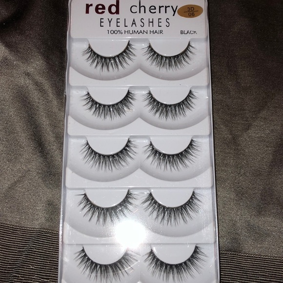 Red cherry false lashes - Picture 3 of 4
